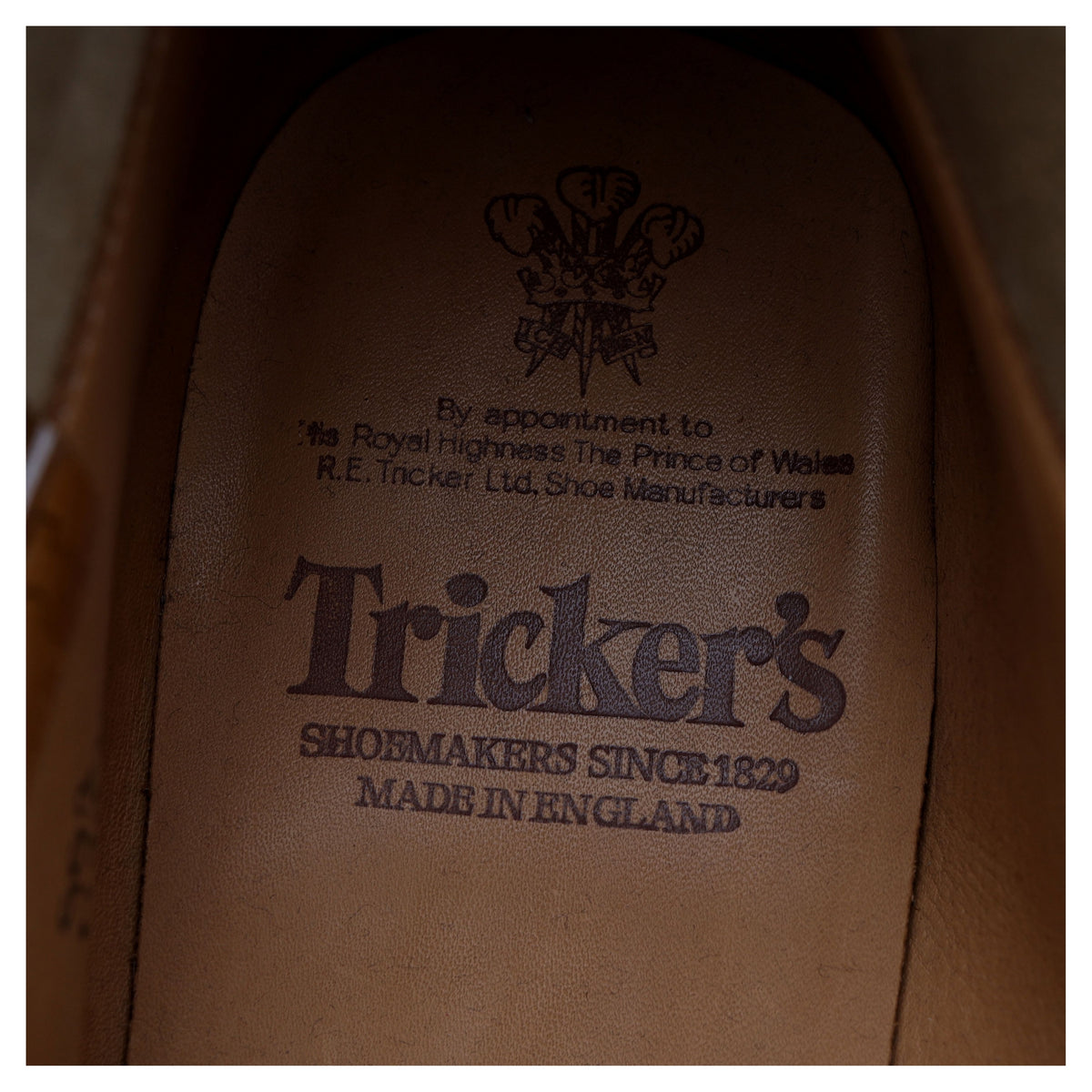 &#39;M7339&#39; Beige Suede Chukka Boots UK 8