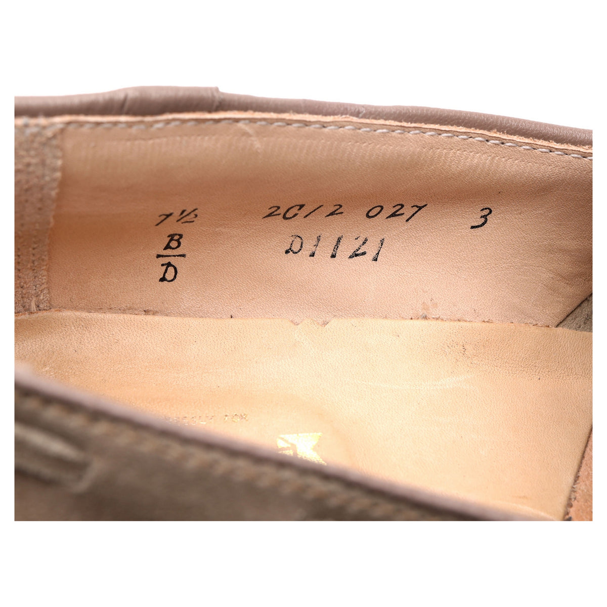 &#39;D1121&#39; Beige Suede Tassel Loafers UK 7 US 7.5 D