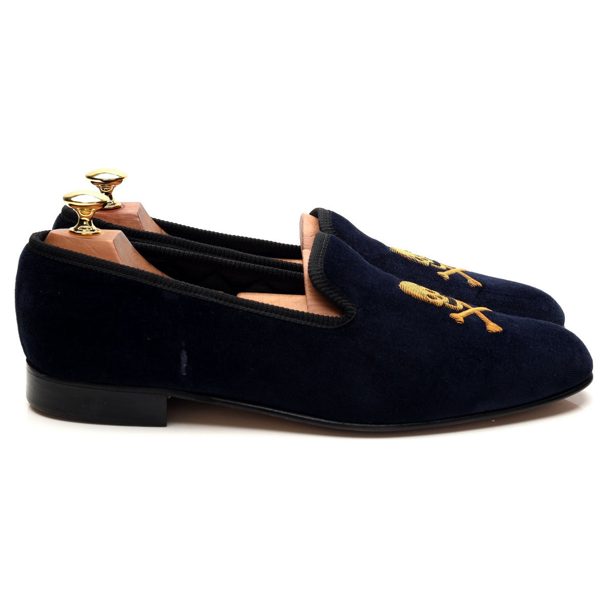 &#39;Skull &amp; Crossbones&#39; Navy Blue Velvet Slippers UK 9.5