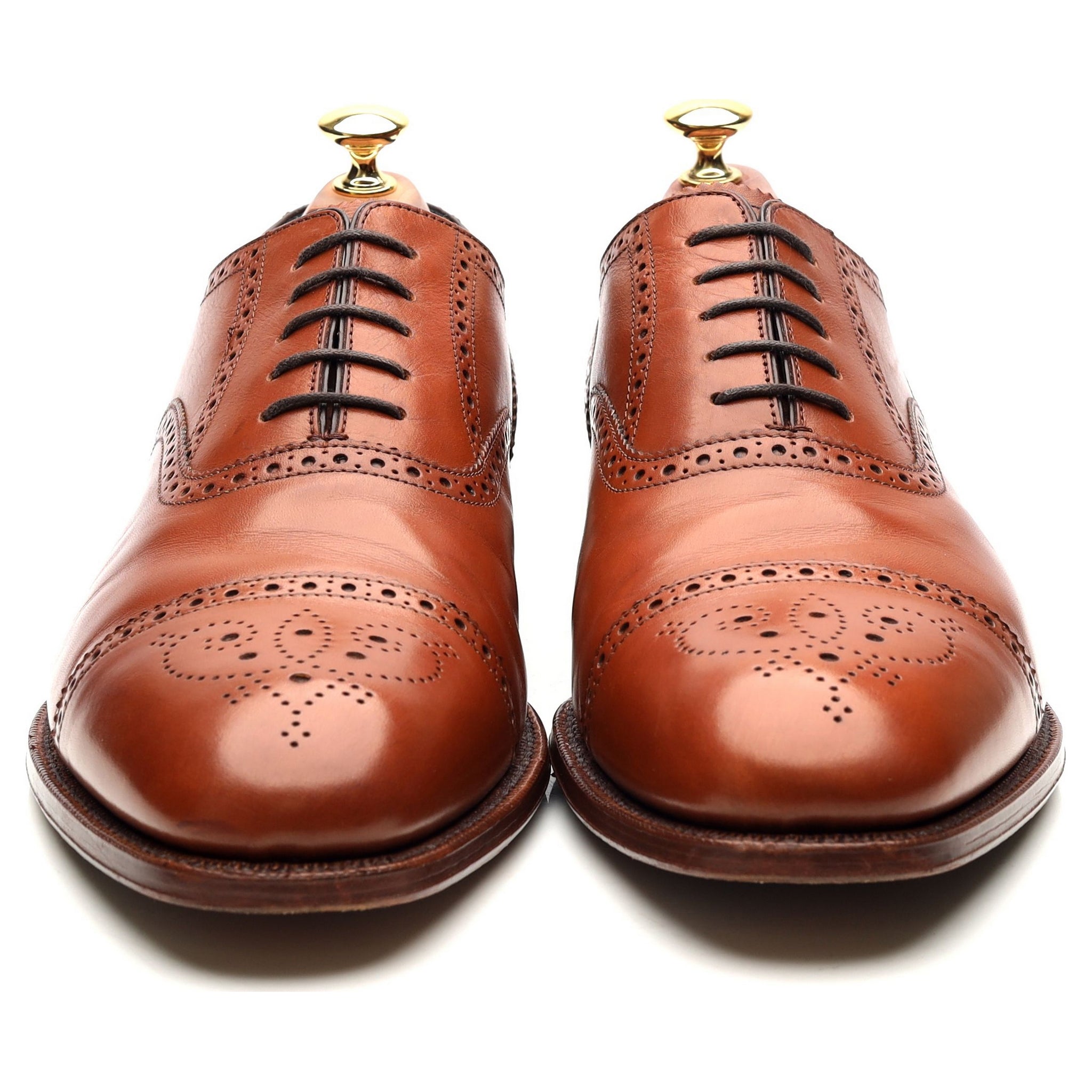 Light hot sale tan brogues