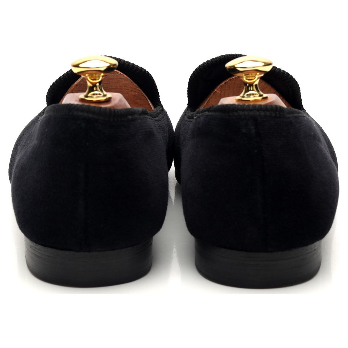 &#39;Skull &amp; Crossbones&#39; Black Velvet Slippers UK 9.5